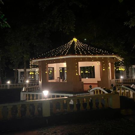 Surya Eco And Wedding Resort Thrissur Zewnętrze zdjęcie