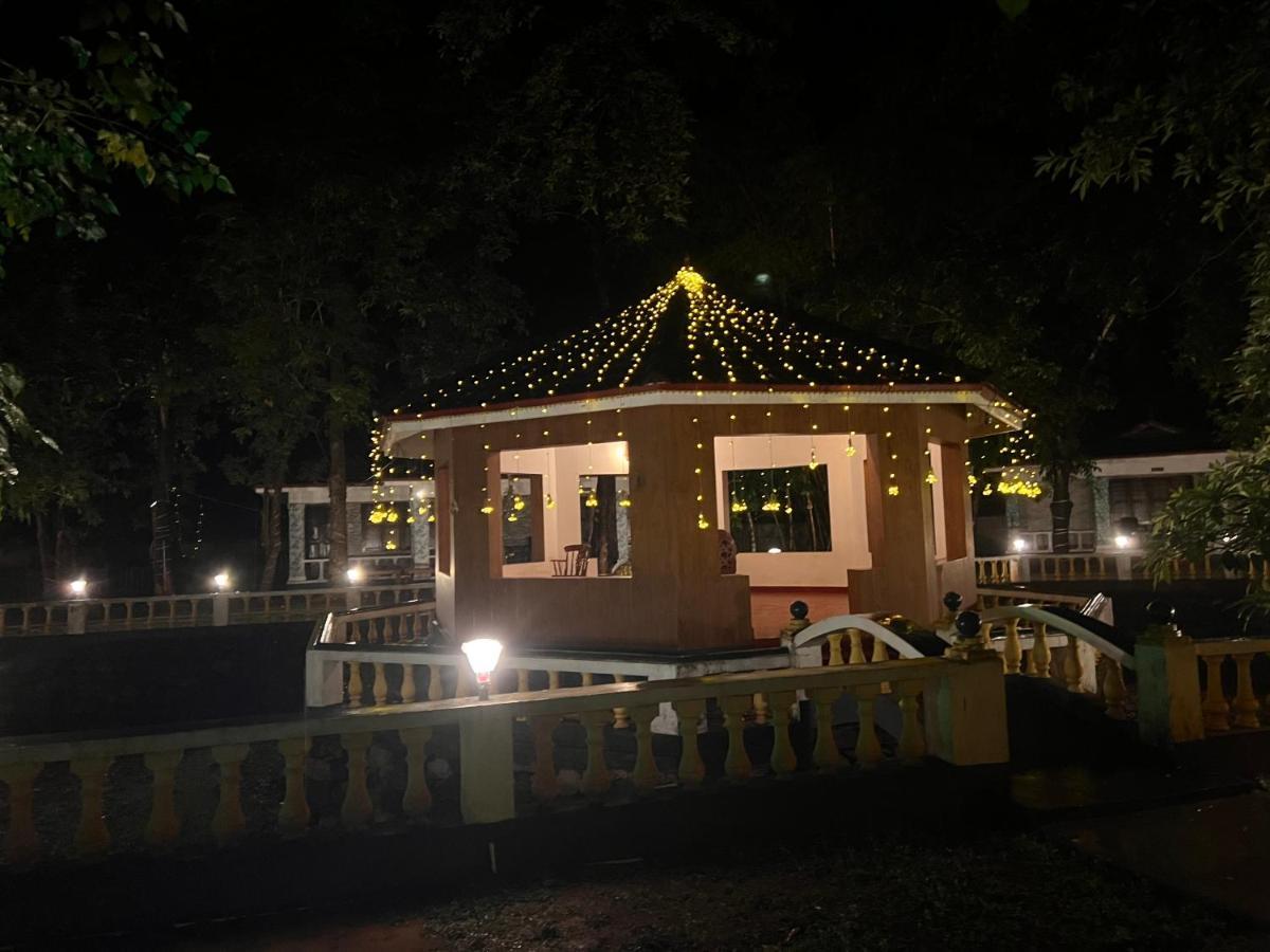 Surya Eco And Wedding Resort Thrissur Zewnętrze zdjęcie